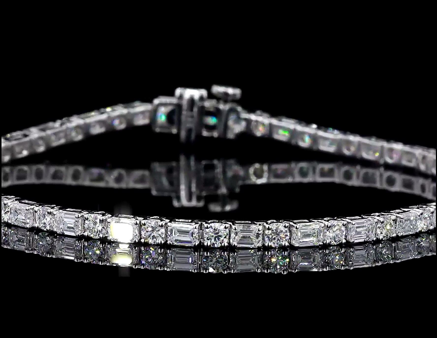 Harmony Alternating Emerald & Round Diamond Tennis Bracelet