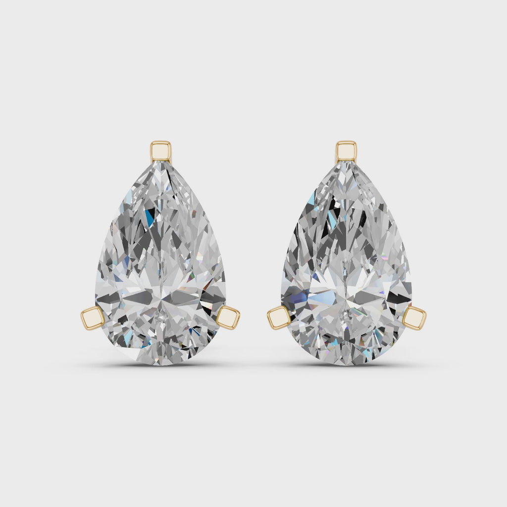 Pear Lab Diamond Martini Stud in 14K Yellow Gold – video