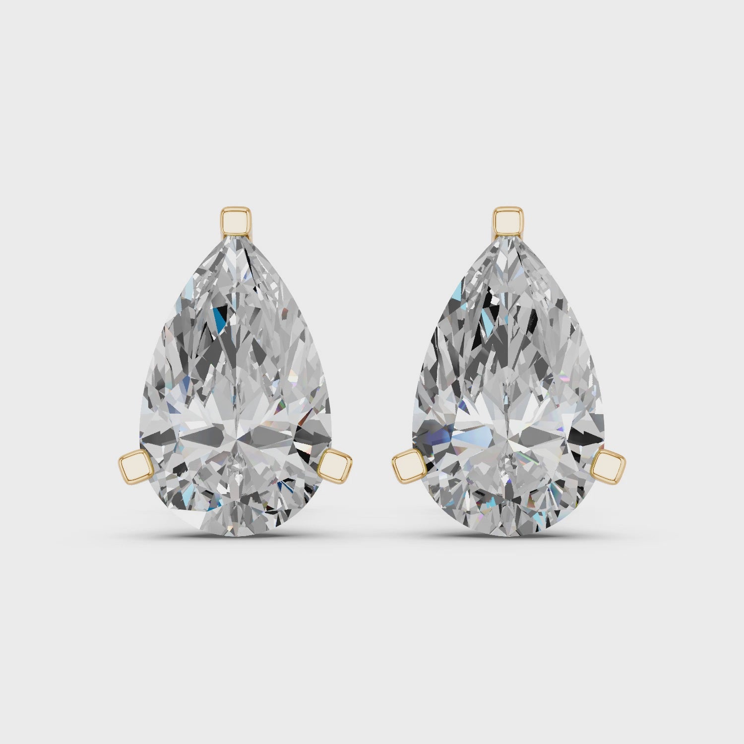 Pear Lab Diamond Martini Stud in 14K Yellow Gold – video